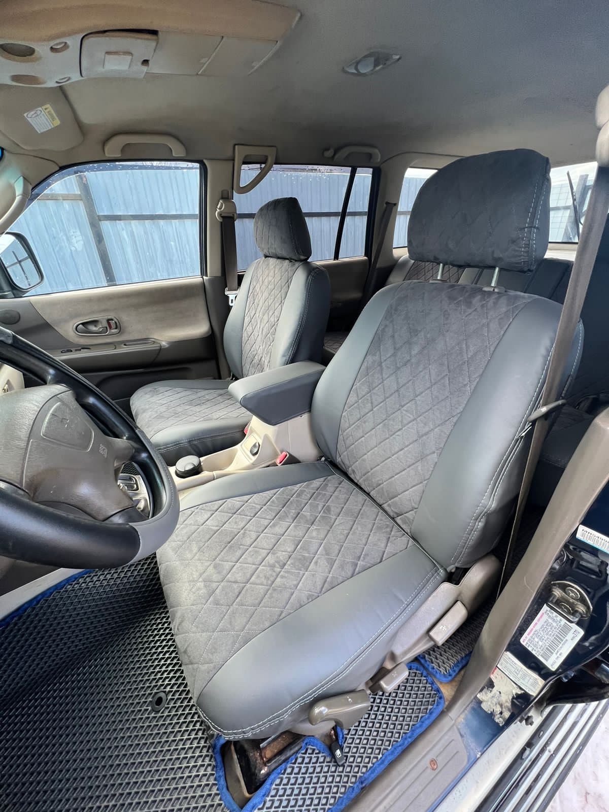 Mitsubishi Montero Sport 1